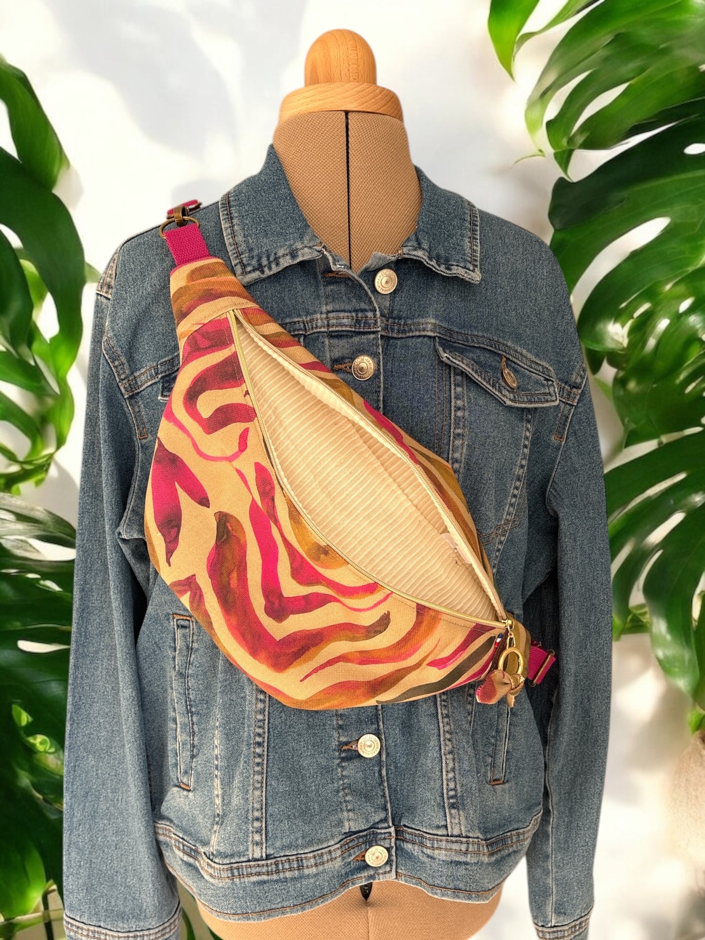 Sac Banane adulte en toile de coton Thevenon sangle fushia -40x18 cm