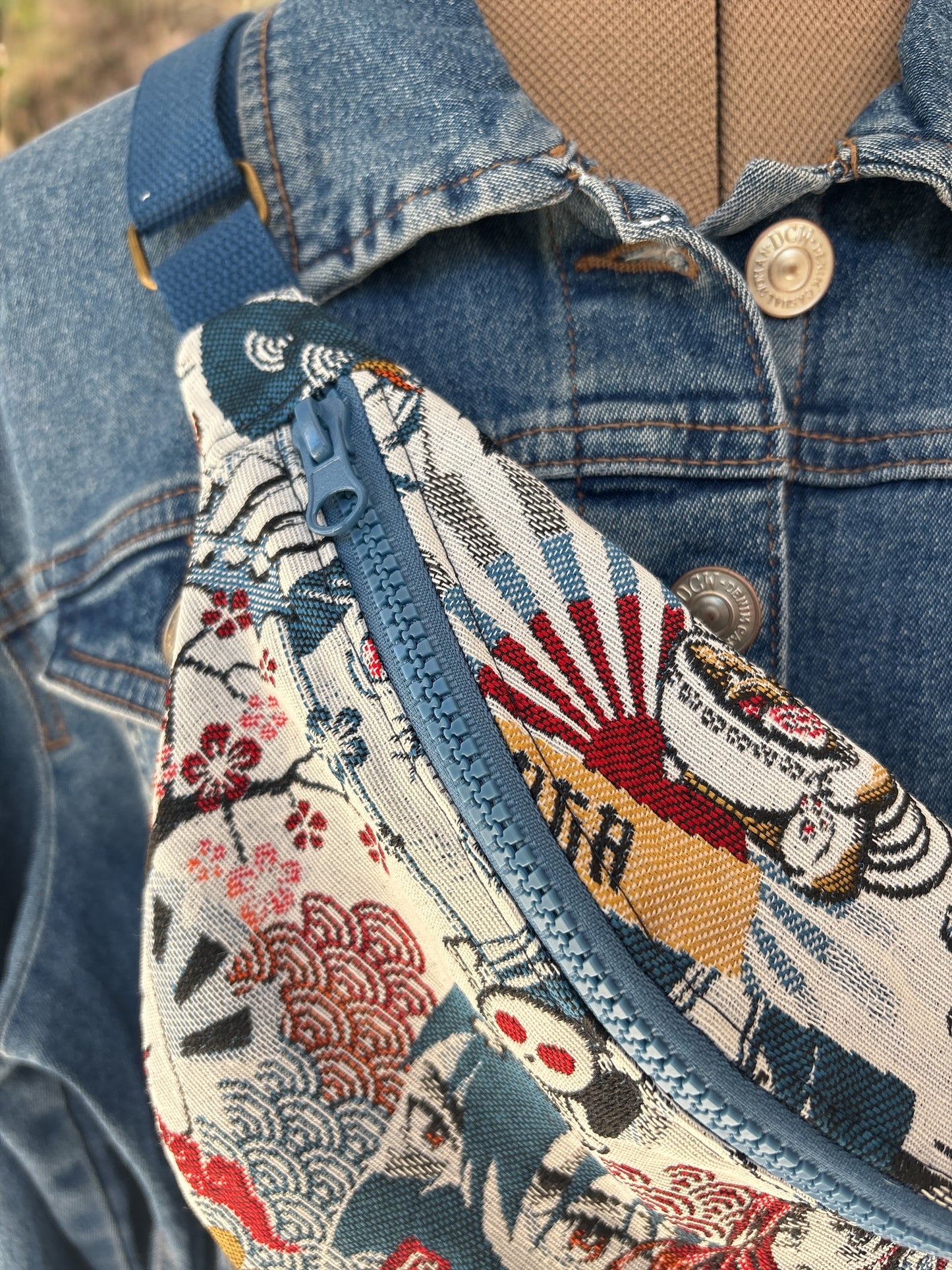 Sac Banane en jacquard de coton Manga  -30x16 cm